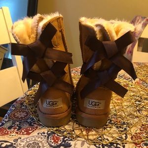 Brand New Childrens Uggs size 2.5